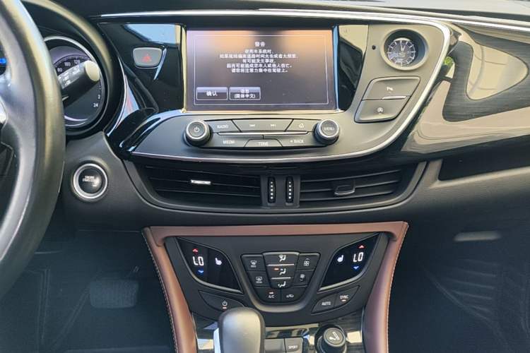 Used Buick Envision 2018 28T Four-Wheel Drive Elite Version Audio And AC Panel