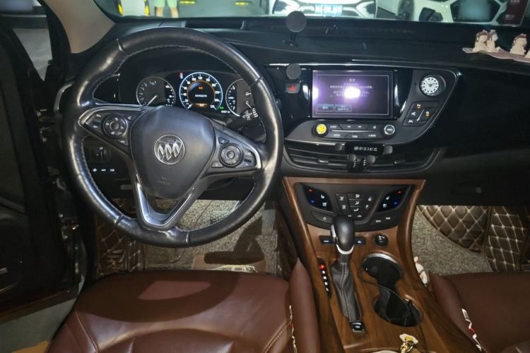 Used Buick Envision 2018 28T All-Wheel-Drive Versatile Sports Flagship Model Center Console