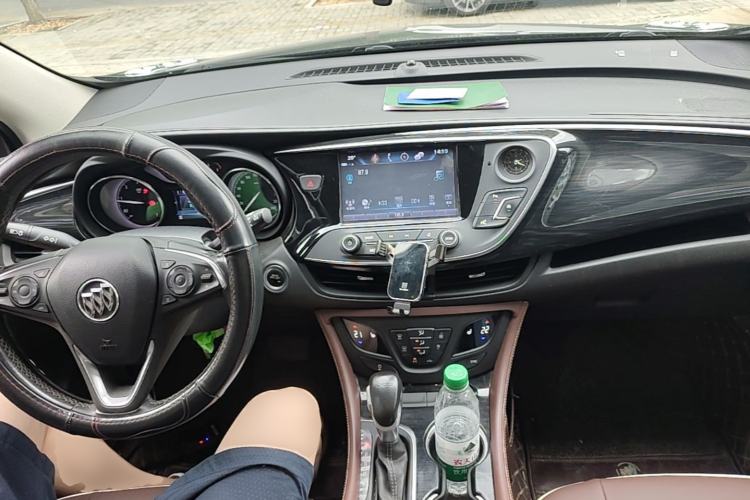 Used Buick Envision 2018 20T Two-Wheel Drive Luxury Model Center Console