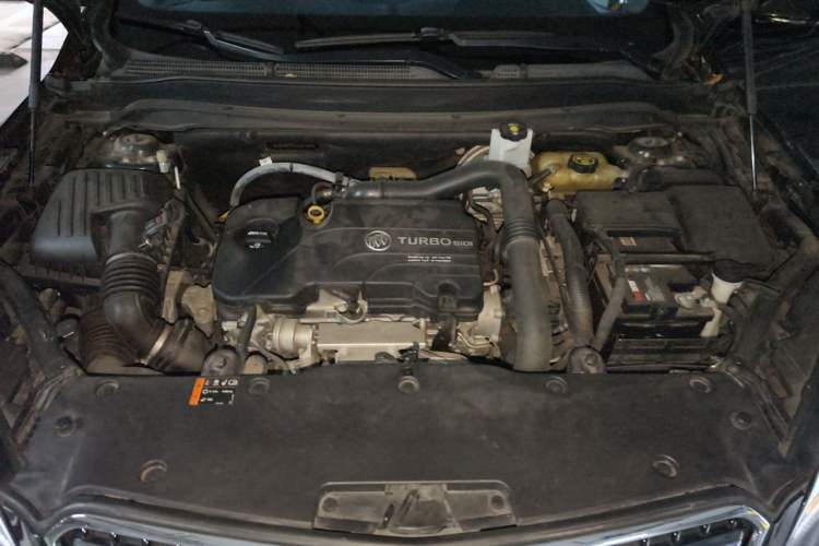 Used Buick Envision 2018 20T Two-Wheel-Drive Leading Model Engine Bay