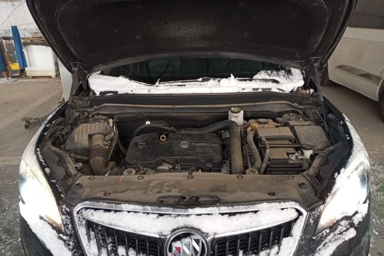 Used Buick Envision 2018 20T Two-Wheel-Drive Elite Model Engine Bay