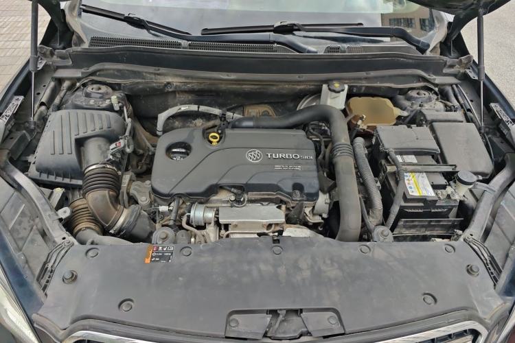 Used Buick Envision 2018 20T Two-Wheel Drive Luxury Model Engine Bay