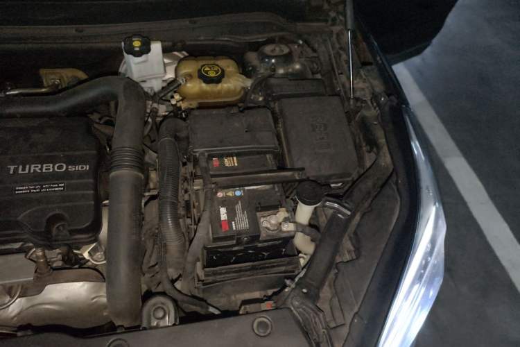Used Buick Envision 2018 20T Two-Wheel-Drive Leading Model Engine Bay Left