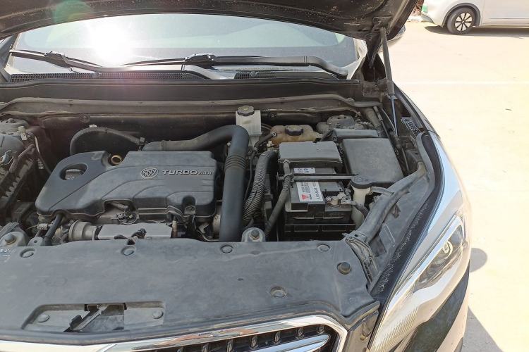 Used Buick Envision 2018 20T Two-Wheel-Drive Elite Model Engine Bay Left
