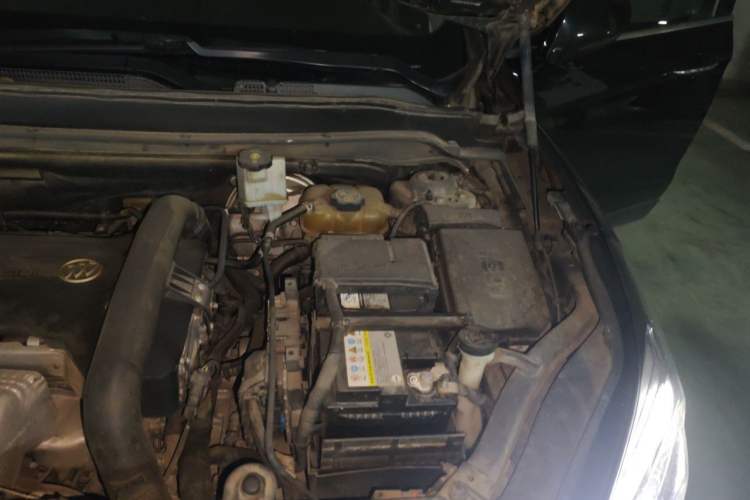 Used Buick Envision 2018 28T Four-Wheel Drive Elite Version Engine Bay Left