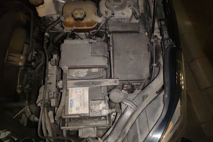 Used Buick Envision 2018 28T Four-Wheel Drive Elite Version Engine Bay Left