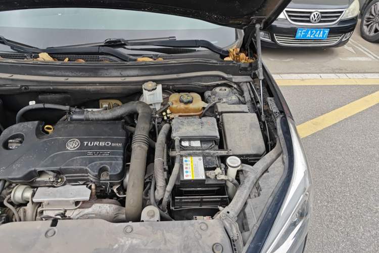 Used Buick Envision 2018 20T Two-Wheel-Drive Leading Model Engine Bay Left