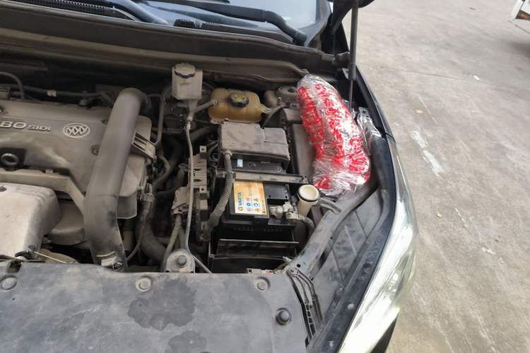 Used Buick Envision 2018 28T Four-Wheel Drive Elite Version Engine Bay Left