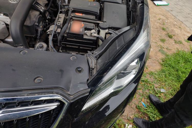 Used Buick Envision 2018 28T Four-Wheel Drive Elite Version Engine Bay Left