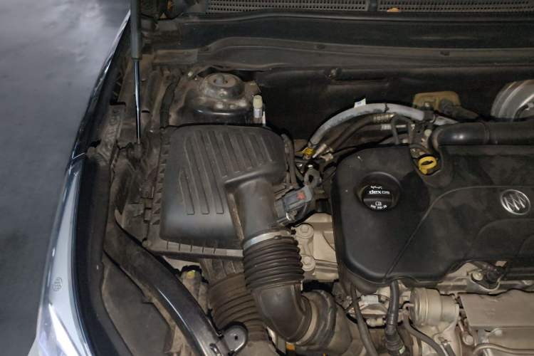 Used Buick Envision 2018 20T Two-Wheel-Drive Leading Model Engine Bay Right