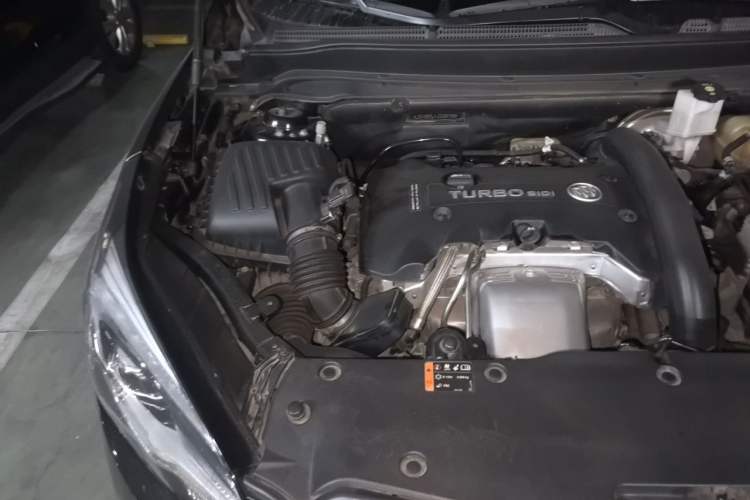 Used Buick Envision 2018 28T Four-Wheel Drive Elite Version Engine Bay Right