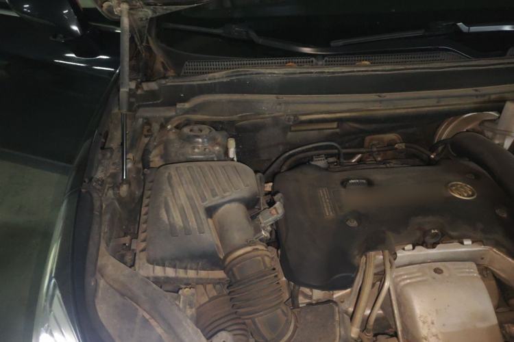 Used Buick Envision 2018 28T Four-Wheel Drive Elite Version Engine Bay Right