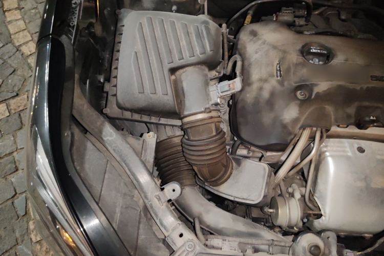 Used Buick Envision 2018 28T Four-Wheel Drive Elite Version Engine Bay Right