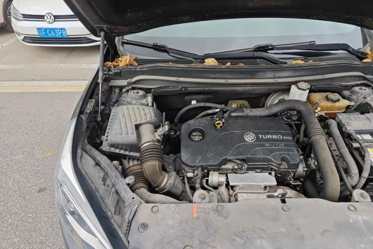 Used Buick Envision 2018 20T Two-Wheel-Drive Leading Model Engine Bay Right