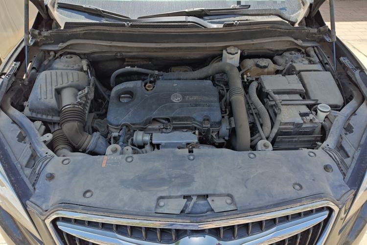 Used Buick Envision 2018 20T Two-Wheel-Drive Elite Model Engine Bay