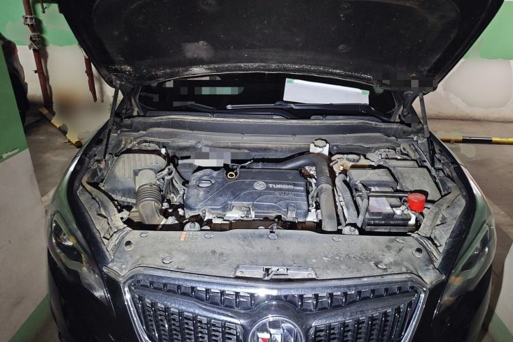 Used Buick Envision 2018 20T Two-Wheel-Drive Elite Model Engine Bay