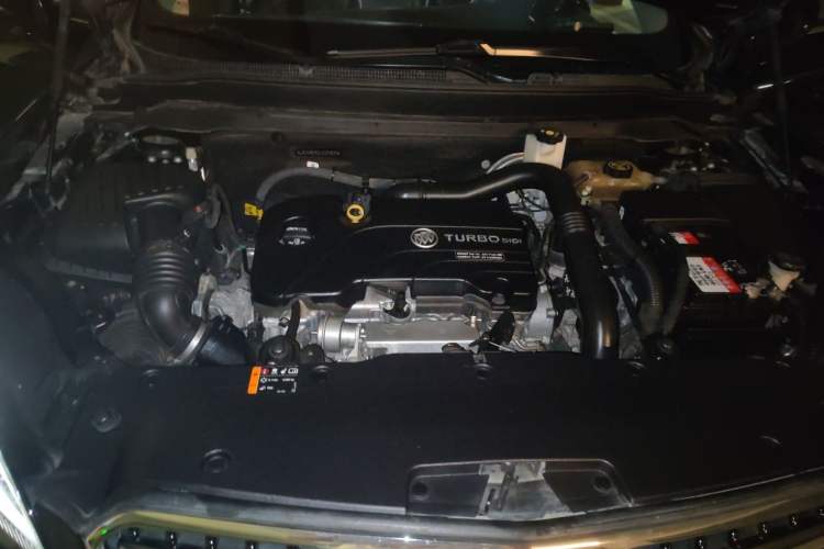 Used Buick Envision 2018 20T Two-Wheel-Drive Leading Model Engine Bay