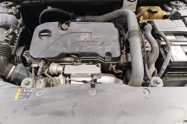 Used Buick Envision 2018 20T Two-Wheel Drive Luxury Model Engine Bay
