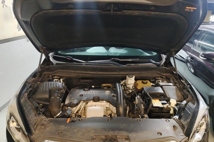 Used Buick Envision 2018 28T Four-Wheel Drive Elite Version Engine Bay