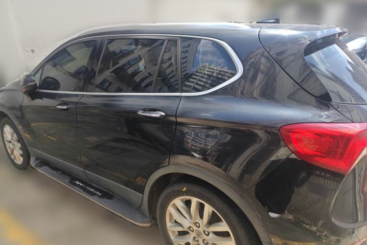 Used Buick Envision 2018 28T Four-Wheel Drive Luxury Model Exterior 3