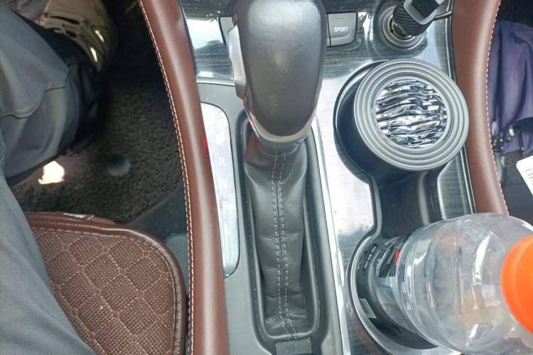 Used Buick Envision 2018 28T Four-Wheel Drive Elite Version Gear Lever