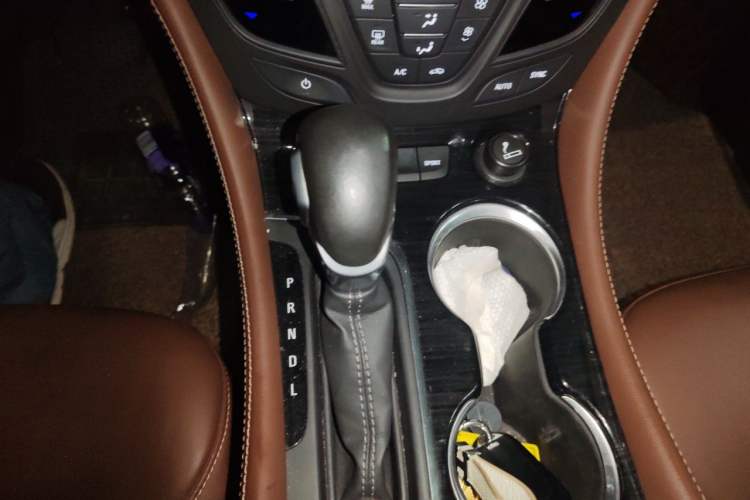 Used Buick Envision 2018 28T Four-Wheel Drive Elite Version Gear Lever