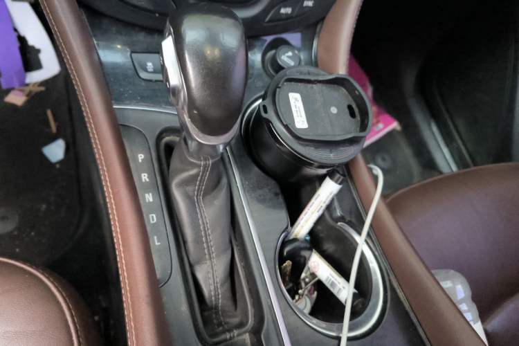 Used Buick Envision 2018 28T Four-Wheel Drive Elite Version Gear Lever