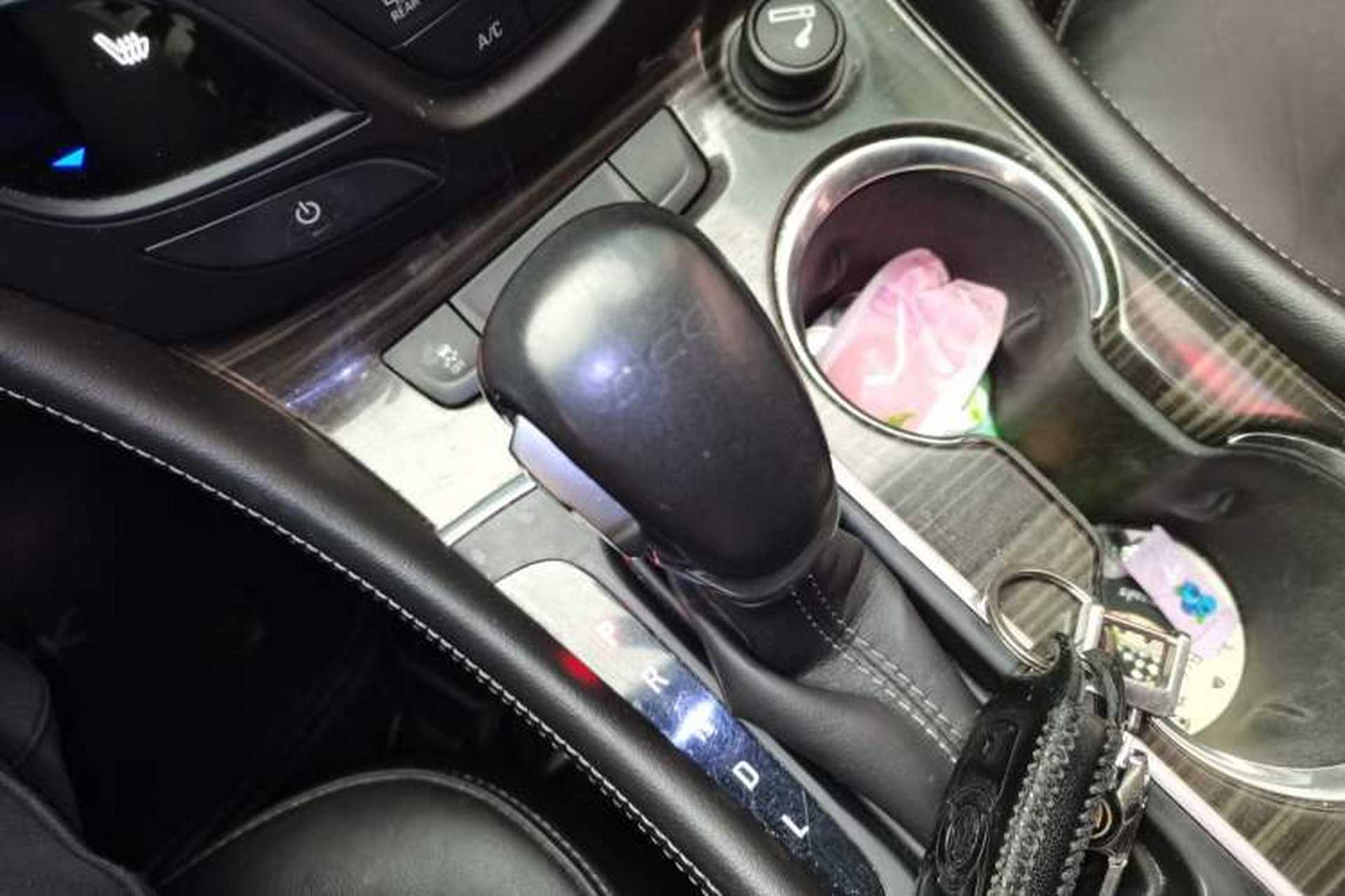 Used Buick Envision 2018 20T Two-Wheel-Drive Elite Model Gear Lever