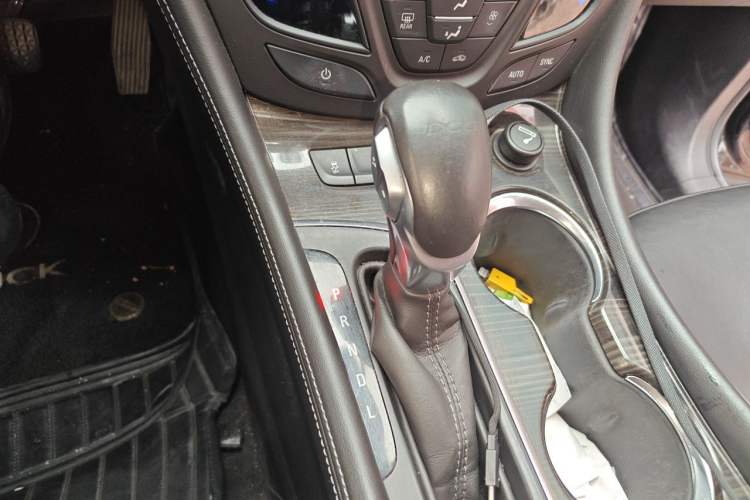 Used Buick Envision 2018 20T Two-Wheel-Drive Elite Model Gear Lever