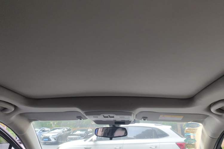 Used Buick Envision 2018 20T Two-Wheel-Drive Elite Model Headliner