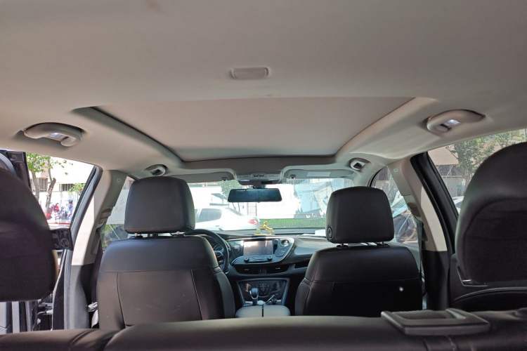 Used Buick Envision 2018 20T Two-Wheel-Drive Elite Model Headliner