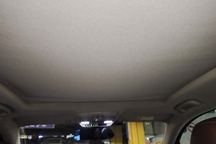 Used Buick Envision 2018 28T Four-Wheel Drive Elite Version Headliner