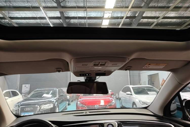 Used Buick Envision 2018 20T Two-Wheel Drive Luxury Model Headliner