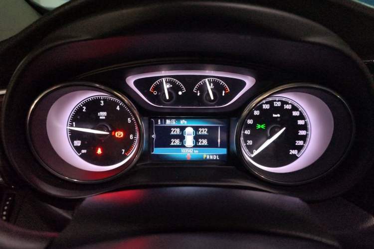 Used Buick Envision 2018 20T Two-Wheel-Drive Leading Model Instrument Cluster