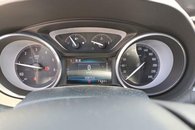Used Buick Envision 2018 20T Two-Wheel-Drive Elite Model Instrument Cluster
