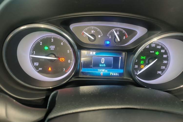 Used Buick Envision 2018 20T Two-Wheel-Drive Elite Model Instrument Cluster