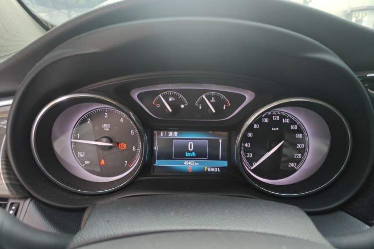 Used Buick Envision 2018 20T Two-Wheel-Drive Elite Model Instrument Cluster