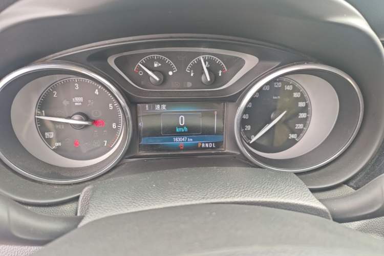 Used Buick Envision 2018 20T Two-Wheel-Drive Elite Model Instrument Cluster