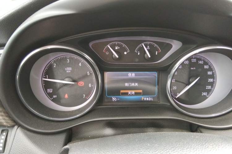 Used Buick Envision 2018 20T Two-Wheel-Drive Elite Model Instrument Cluster