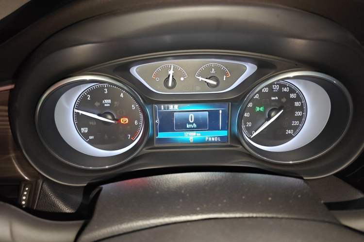 Used Buick Envision 2018 20T Two-Wheel-Drive Elite Model Instrument Cluster