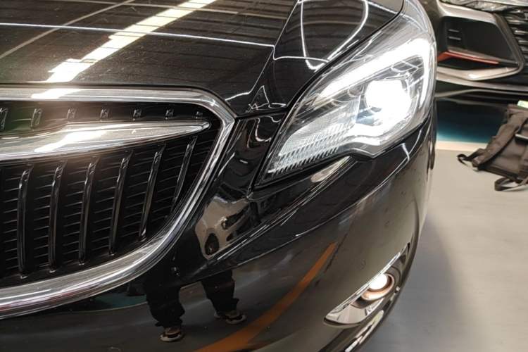Used Buick Envision 2018 20T Two-Wheel Drive Luxury Model Left Front Headlight