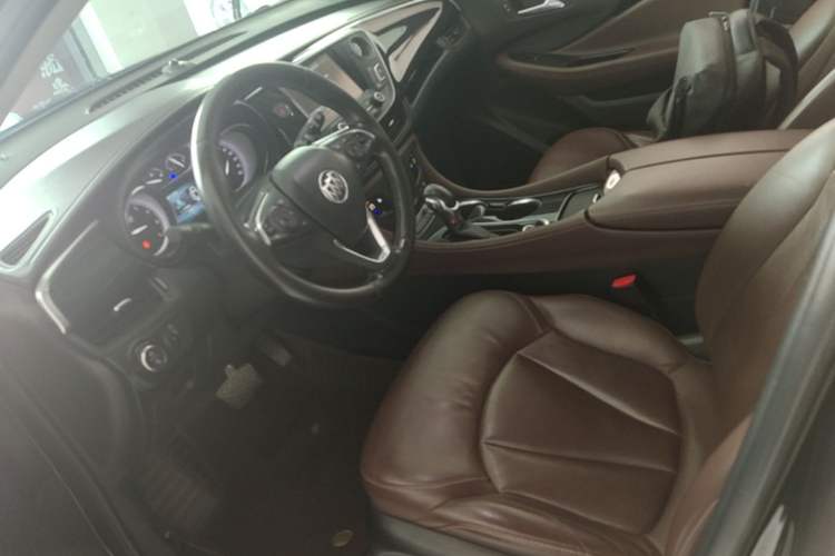 Used Buick Envision 2018 20T Two-Wheel Drive Luxury Model Left Front Seat