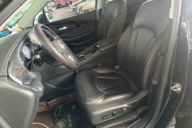 Used Buick Envision 2018 20T Two-Wheel-Drive Elite Model Left Front Seat