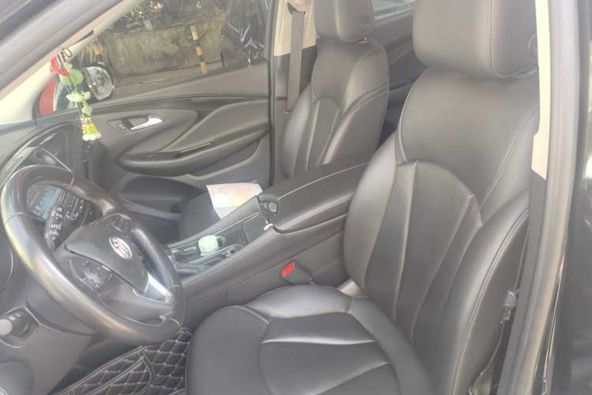 Used Buick Envision 2018 20T Two-Wheel-Drive Elite Model Left Front Seat
