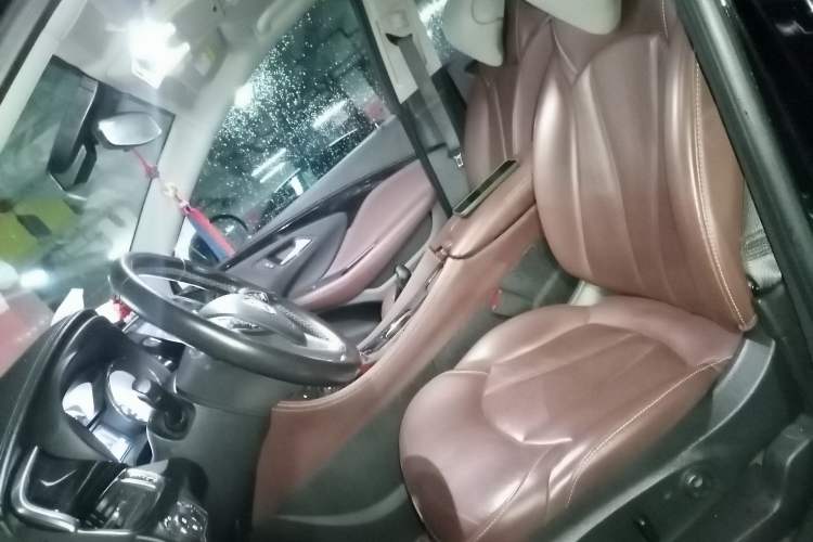Used Buick Envision 2018 28T Four-Wheel Drive Elite Version Left Front Seat