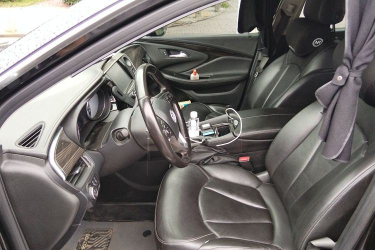 Used Buick Envision 2018 20T Two-Wheel-Drive Elite Model Left Front Seat
