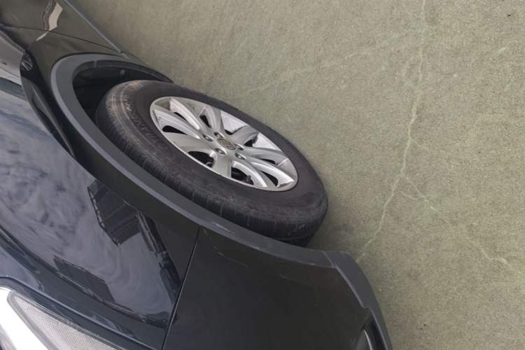 Used Buick Envision 2018 20T Two-Wheel-Drive Elite Model Left Front Wheel Hub