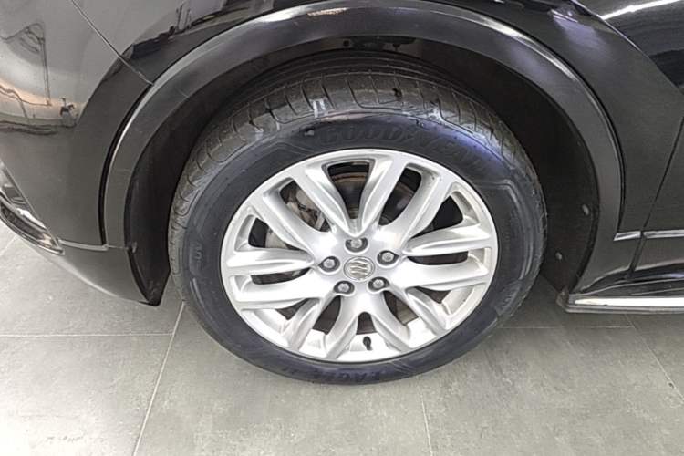 Used Buick Envision 2018 28T Four-Wheel Drive Elite Version Left Front Wheel Hub
