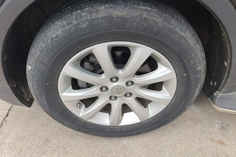 Used Buick Envision 2018 20T Two-Wheel Drive Luxury Model Left Front Wheel Hub