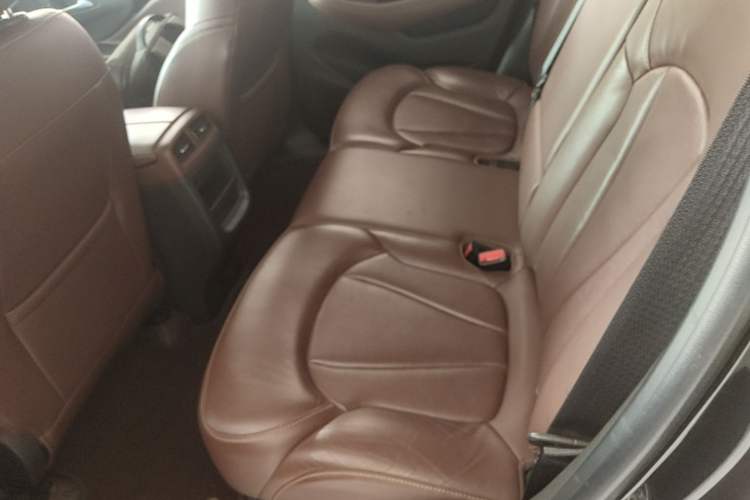 Used Buick Envision 2018 20T Two-Wheel Drive Luxury Model Left Rear Seat
